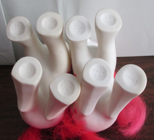 Strawberry
                Fair hoof comparison