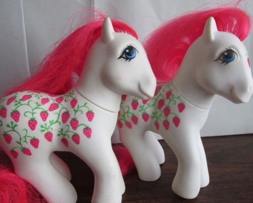 Strawberry
              Fair Made in HK and China