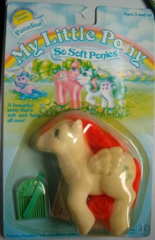 Mint on Card
          Paradise, So Soft Ponies