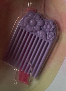 Mummy
            Meadowsweet Comb and Ribbon